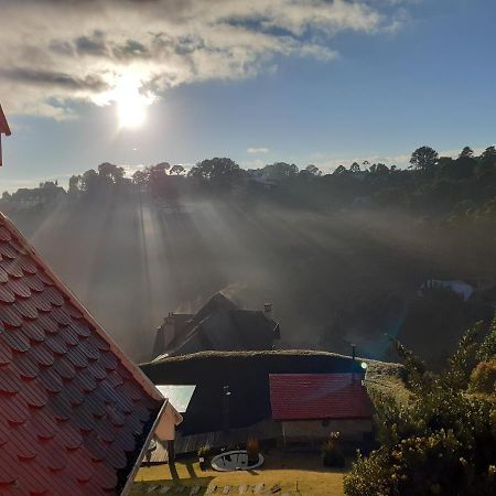 Pousada Toca Dos Tucanos Campos do Jordão エクステリア 写真