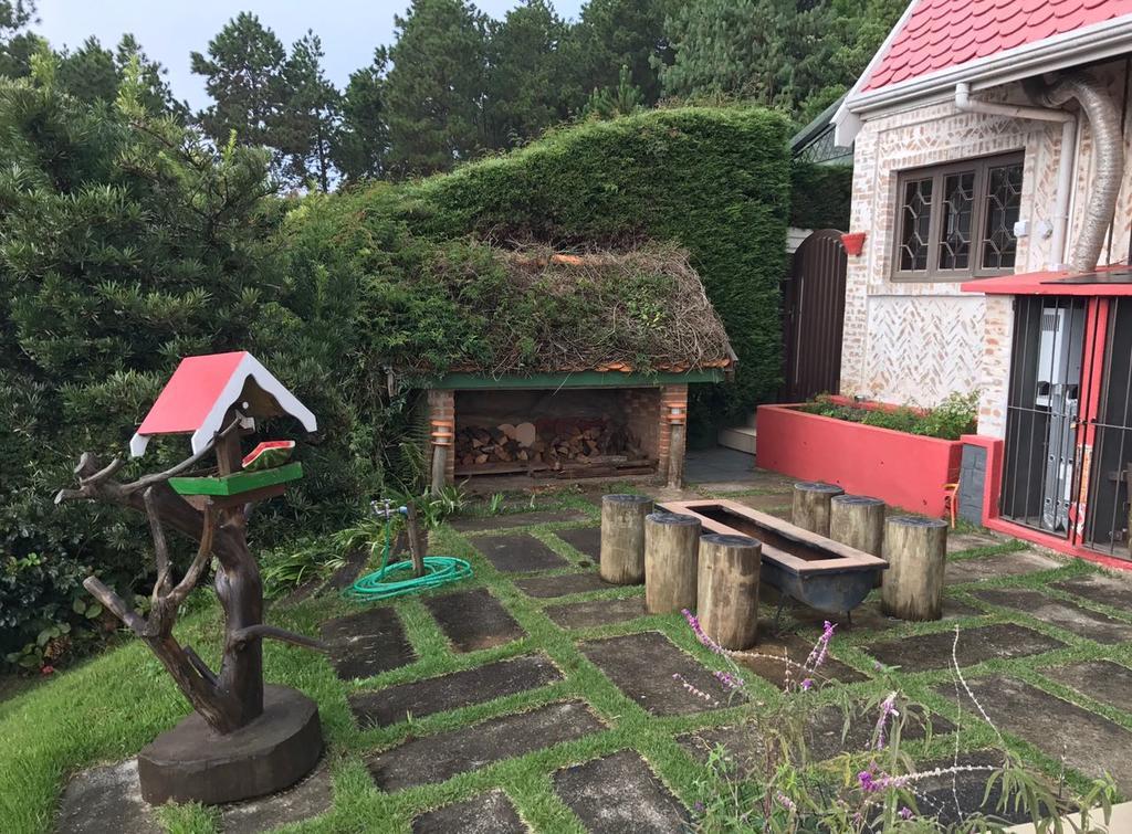 Pousada Toca Dos Tucanos Campos do Jordão エクステリア 写真