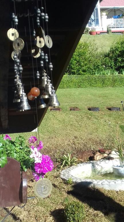 Pousada Toca Dos Tucanos Campos do Jordão エクステリア 写真